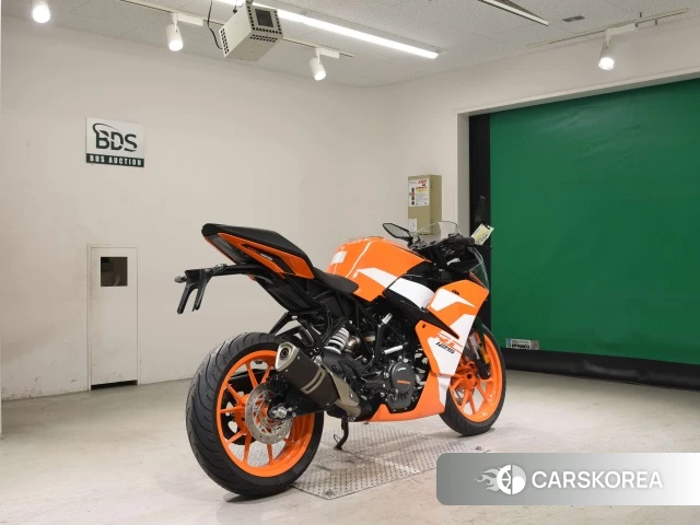 Проданный KTM RC 125 2018 из Японии, фото 2