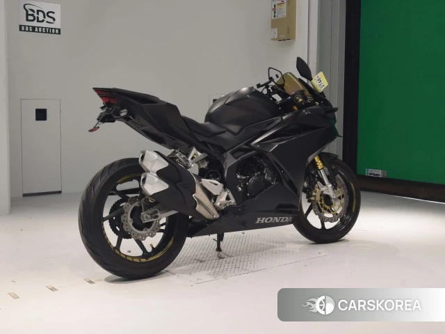 Проданный Honda CBR250RR 2017 из Японии, фото 2