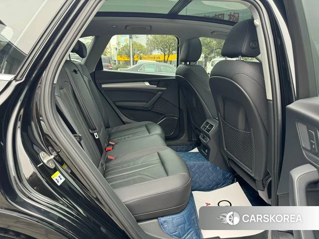 Audi Q5L id 3857939 из Китая 18