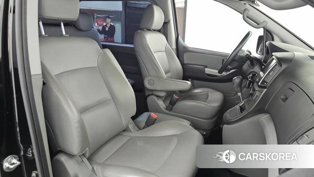 Hyundai The New Grand Starex id 4542553 из Кореи 18