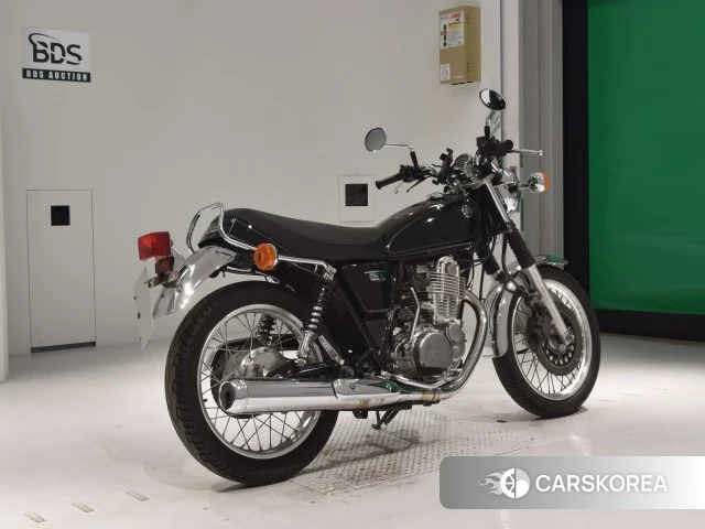 Проданный Yamaha SR 400 2017 из Японии, фото 2