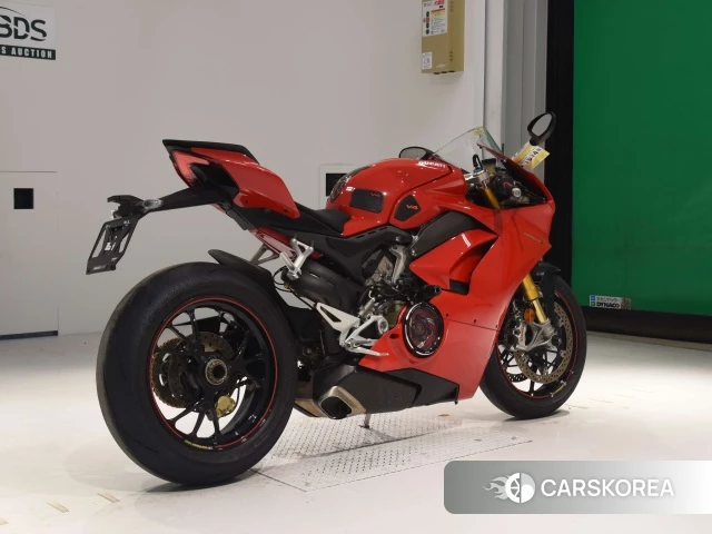 Проданный Ducati PANIGALE V4 S 2018 из Японии, фото 2