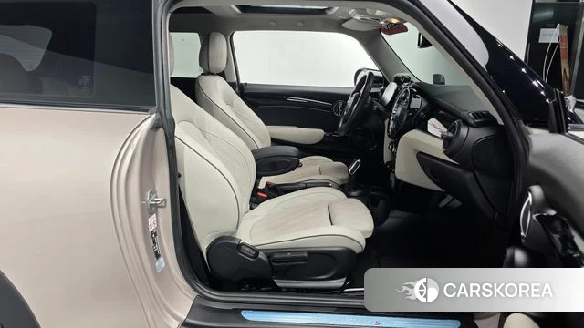Mini Cooper S id 4534384 из Кореи 18