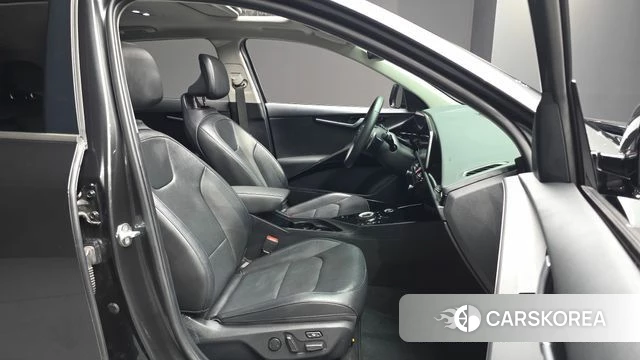 Kia Di Ol Nu Niro id 4666146 из Кореи 18