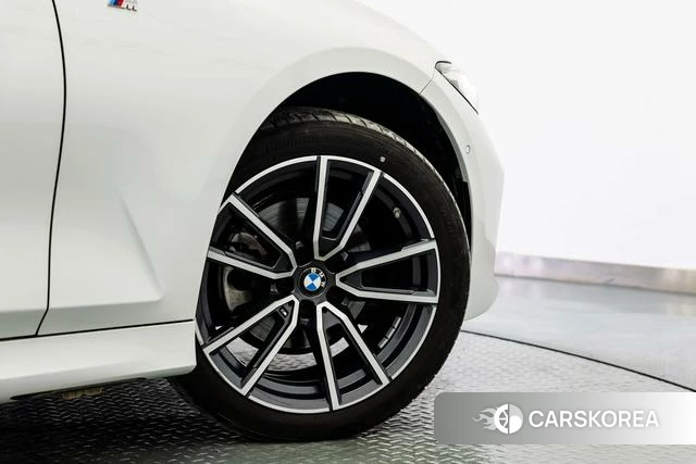BMW 3 series id 4380636 из Китая 18
