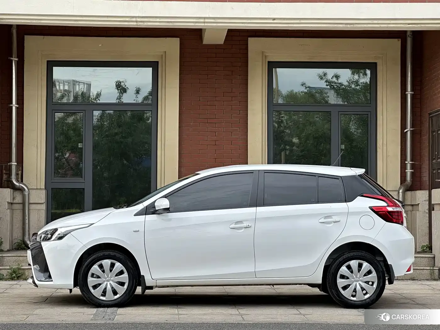 Toyota Yaris L id 4622426 из Китая 18