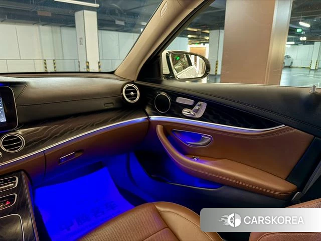 Mercedes-Benz E-class id 4208696 из Китая 18