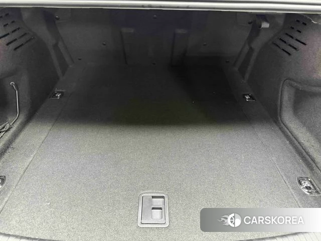 Audi A6L id 4259460 из Китая 18