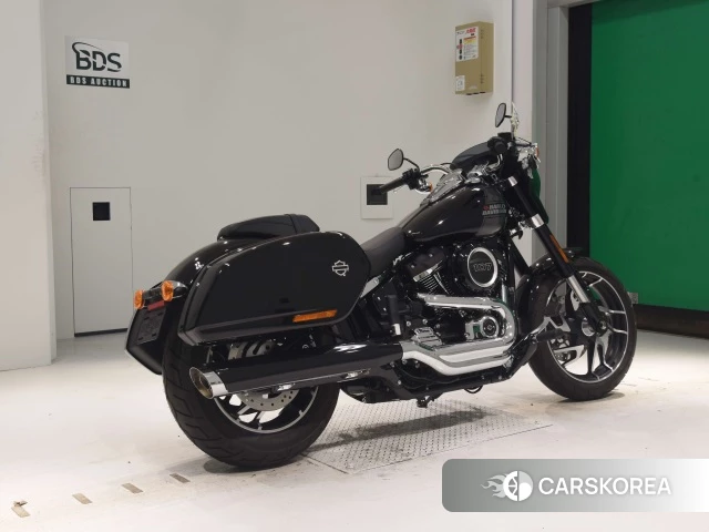 Проданный Harley-Davidson Softail Sport Glide FLSB1750 2022 из Японии, фото 2