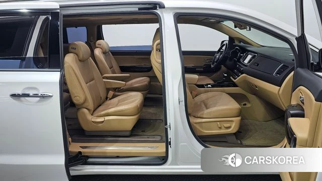 Kia All New Carnival id 4531143 из Кореи 18