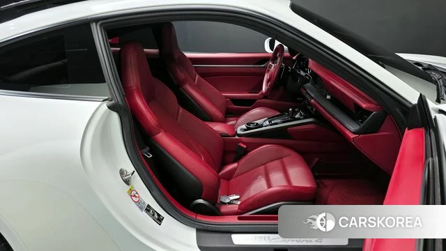 Porsche 911(992) id 4304171 из Кореи 18