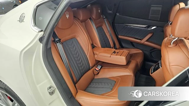Maserati Quattroporte id 4355665 из Кореи 18