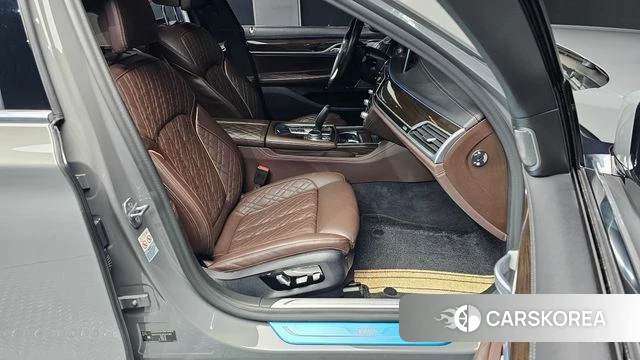 BMW 7 Series (G11) id 4355994 из Кореи 18