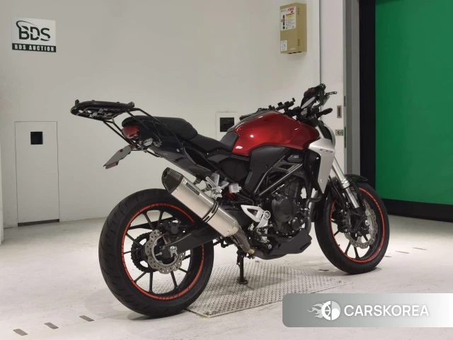 Проданный Honda CB250R 2018 из Японии, фото 2