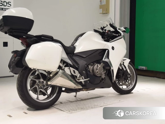 Проданный Honda VFR1200F DCT 2010 из Японии