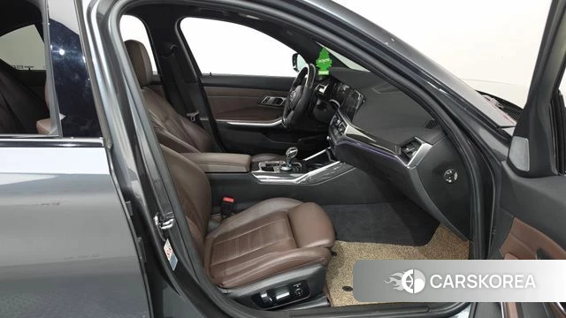 BMW 3 Series (G20) id 4637933 из Кореи 18