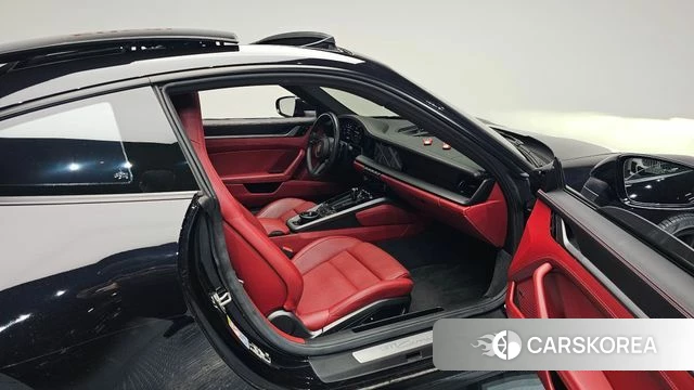 Porsche 911(992) id 4250446 из Кореи 18