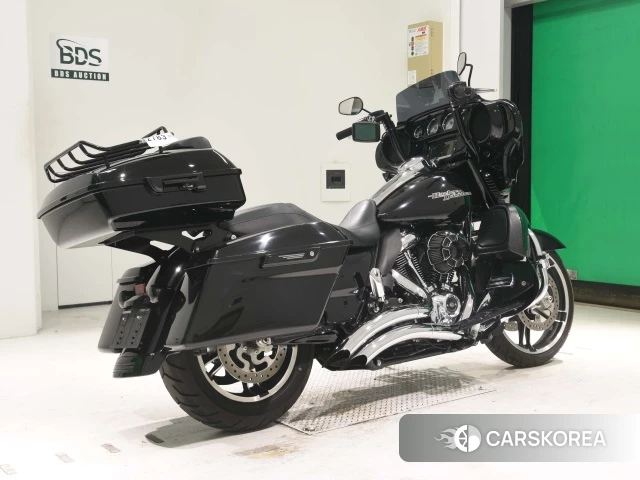 Проданный Harley-Davidson Street Glide FLHXS1750 2017 из Японии, фото 2