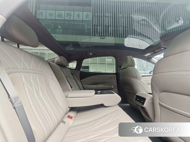 Geely Galaxy Galaxy Sparkle 8 PHEV id 4198871 из Китая 18