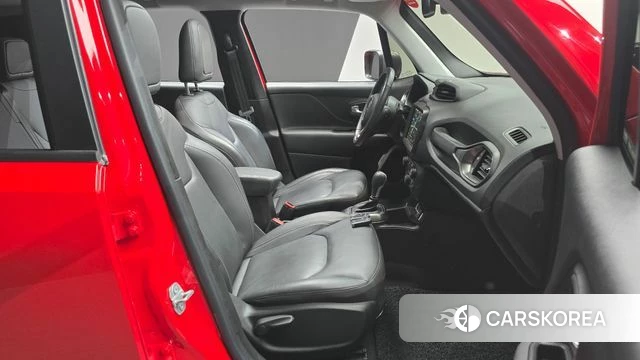 Jeep Renegade id 4657970 из Кореи 18