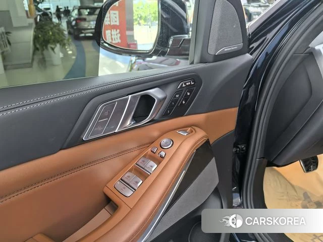 BMW X7 id 4359479 из Китая 18