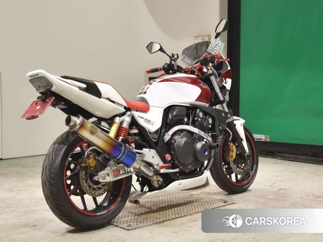 Проданный Honda CB400SF 2017 из Японии