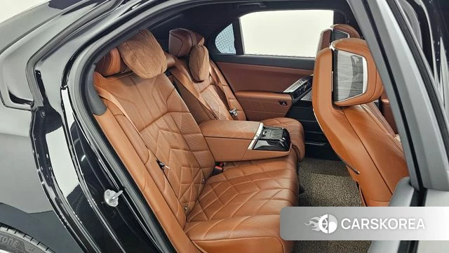 BMW 7 Series (G70) id 4442645 из Кореи 18