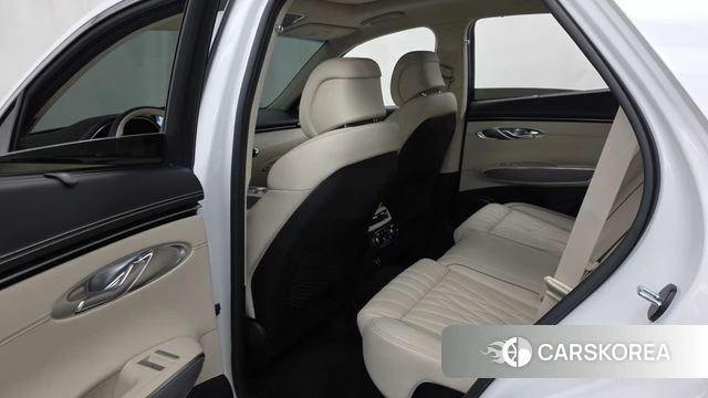 Genesis GV70 id 4757983 из Кореи 18