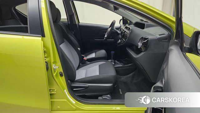 Toyota Prius C id 4633184 из Кореи 18