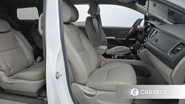 Kia All New Carnival id 4326078 из Кореи 18