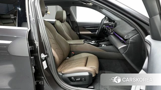 BMW 5 Series (G60) id 4408180 из Кореи 18