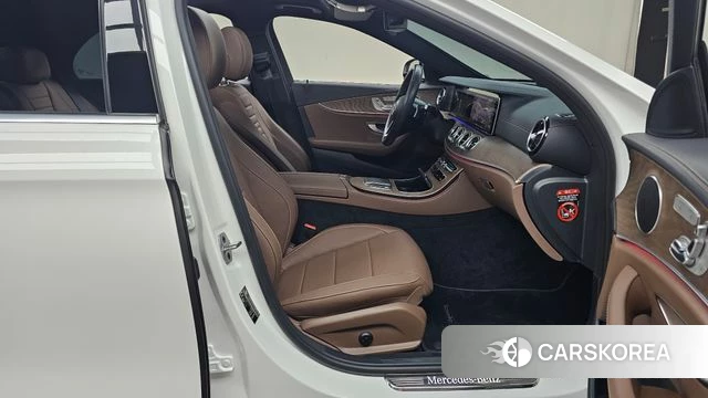 Mercedes-Benz E-Class W213 id 4293860 из Кореи 18
