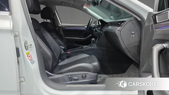 Volkswagen Passat GT (B8) id 4585683 из Кореи 18