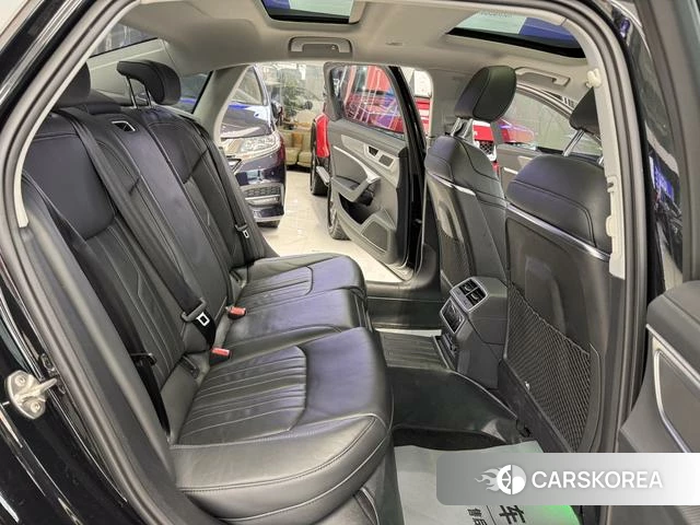 Audi A6L id 4365635 из Китая 18