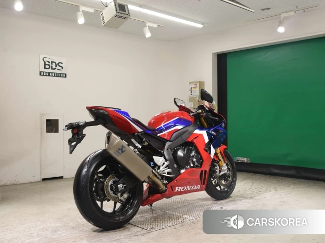 Проданный Honda CBR1000RR-R FIREBLADE SP 2020 из Японии, фото 2