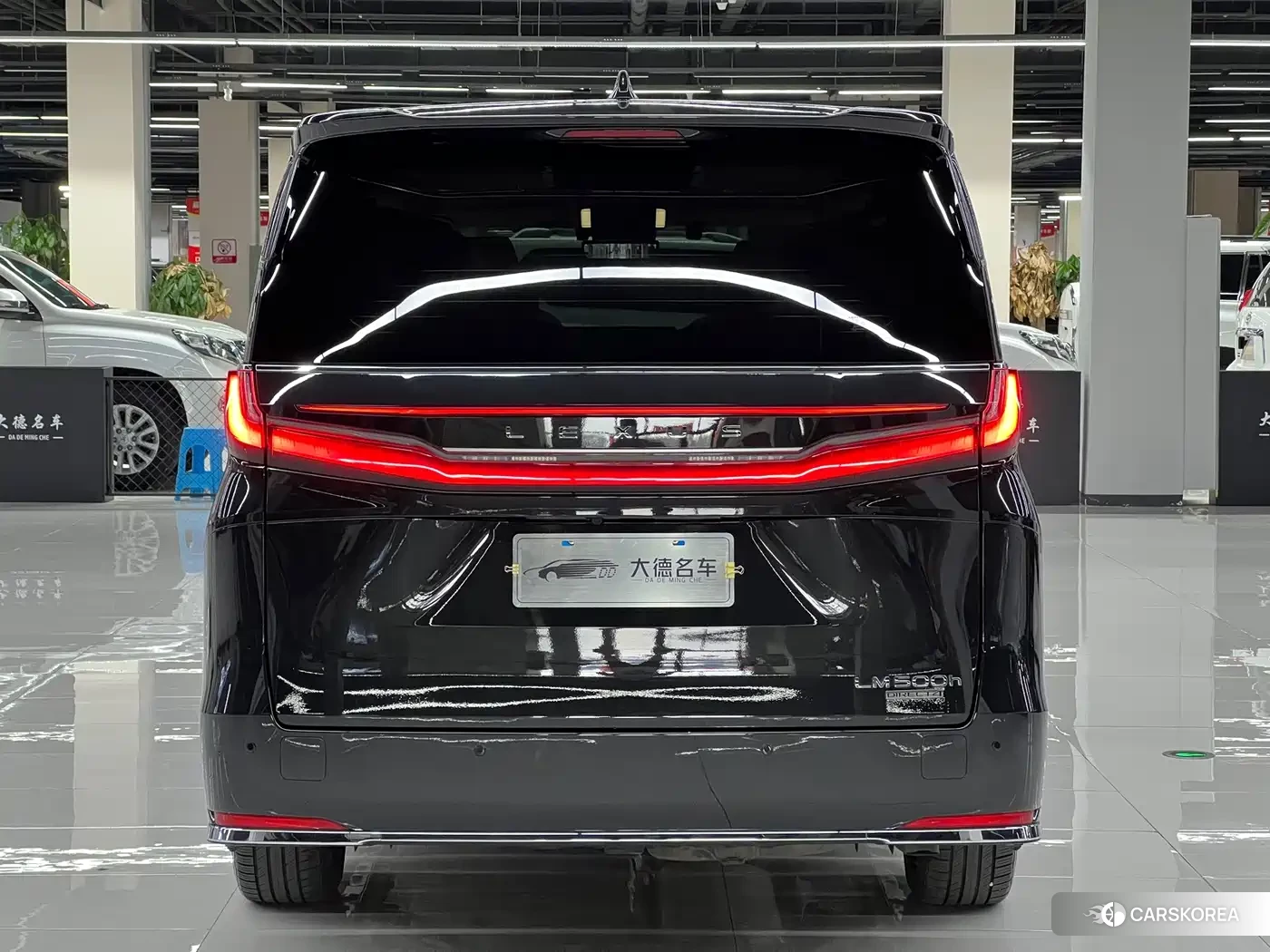 Lexus LM id 4664515 из Китая 18