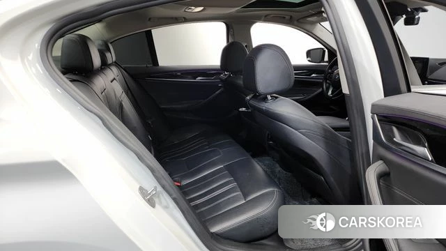 BMW 5 Series (G30) id 4188600 из Кореи 18