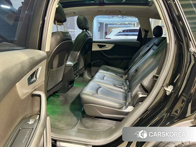 Audi Q7 id 3889881 из Китая 18