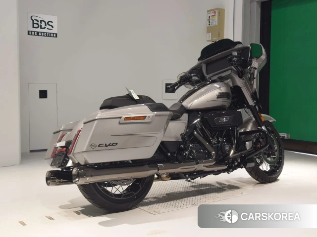 Проданный Harley-Davidson Street Glide FLHXSE1980CVO 2023 из Японии, фото 2