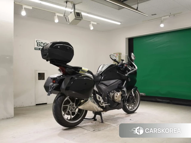 Проданный Honda VFR1200F DCT 2013 из Японии, фото 2