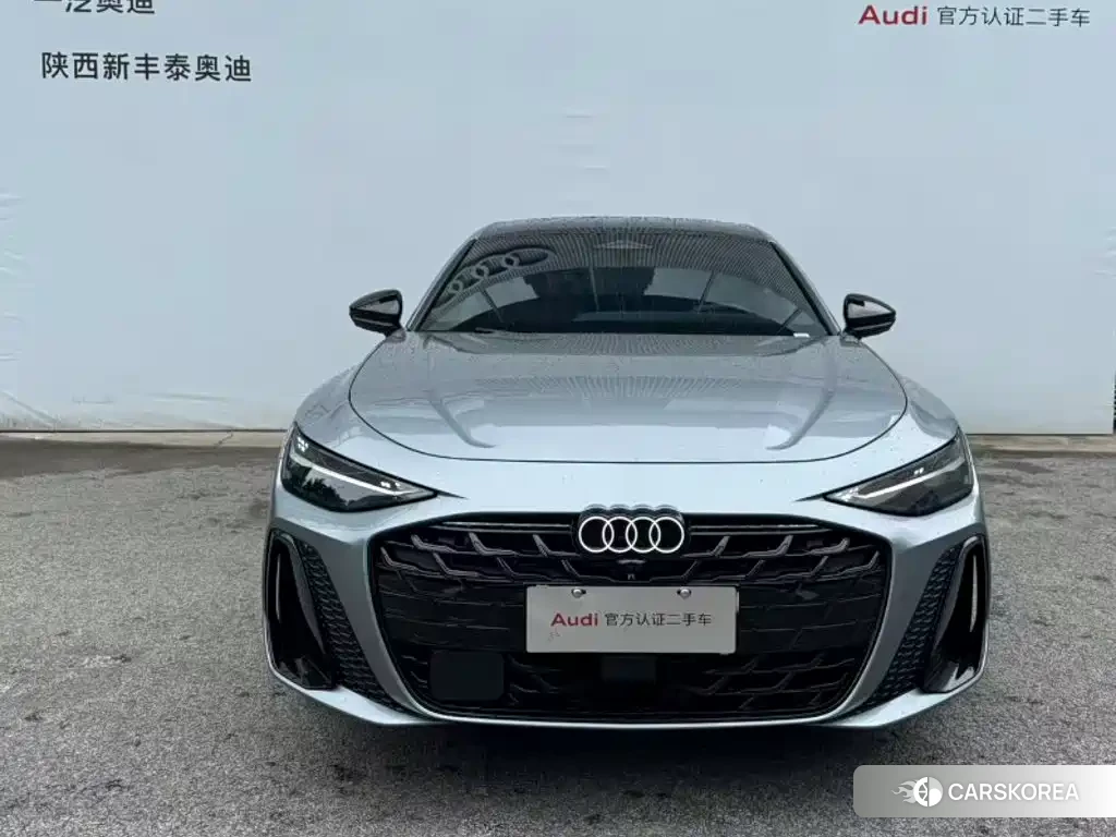 Audi A6L id 4649344 из Китая 18