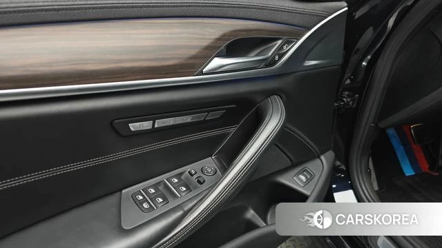 BMW 5 Series (G30) id 4742393 из Кореи 19