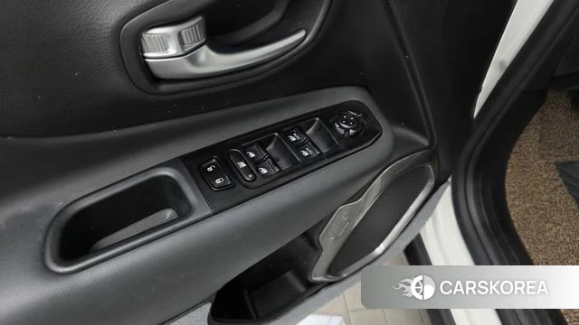 Jeep Renegade id 4763333 из Кореи 19