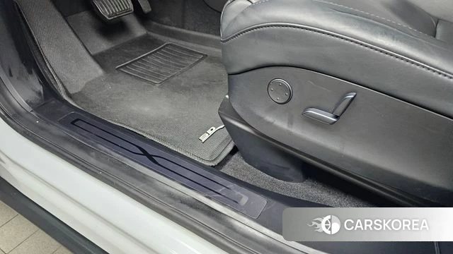 Tesla Model X id 4698606 из Кореи 19
