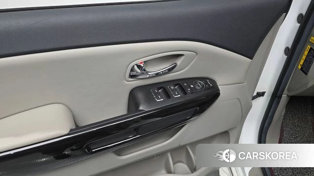 Kia The New Carnival id 4417343 из Кореи 19