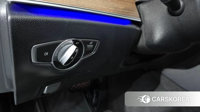 Mercedes-Benz E-Class W213 id 4894346 из Кореи 19