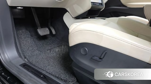 Tesla Model X id 4551373 из Кореи 19