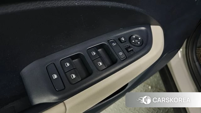 Hyundai Venue id 4495423 из Кореи 19