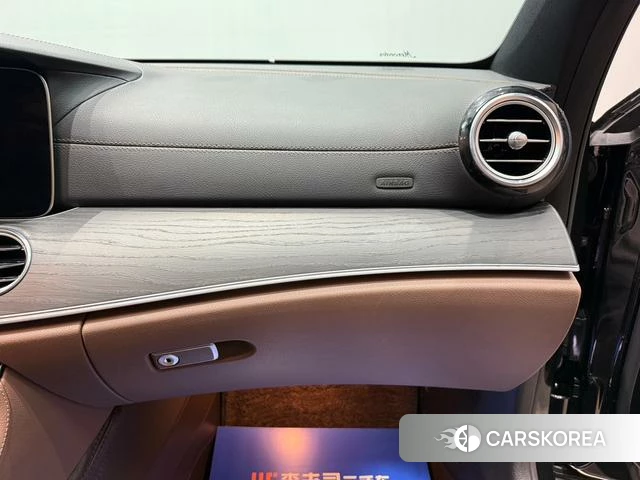 Mercedes-Benz E-class id 4290694 из Китая 19
