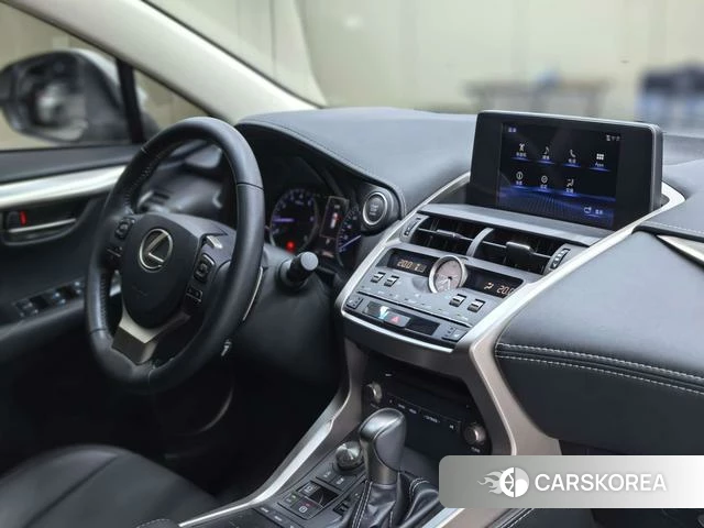 Lexus NX id 4221260 из Китая 19